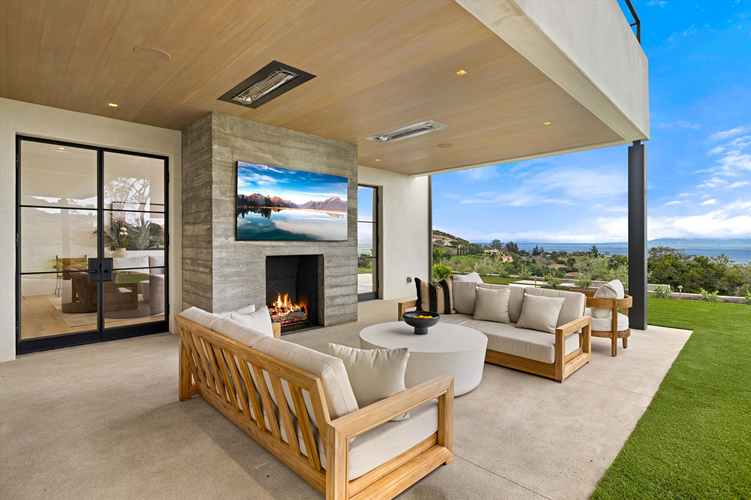 Ellen Degeneress Former Montecito Property Just Popped Up For Sale Asking 17 6m L