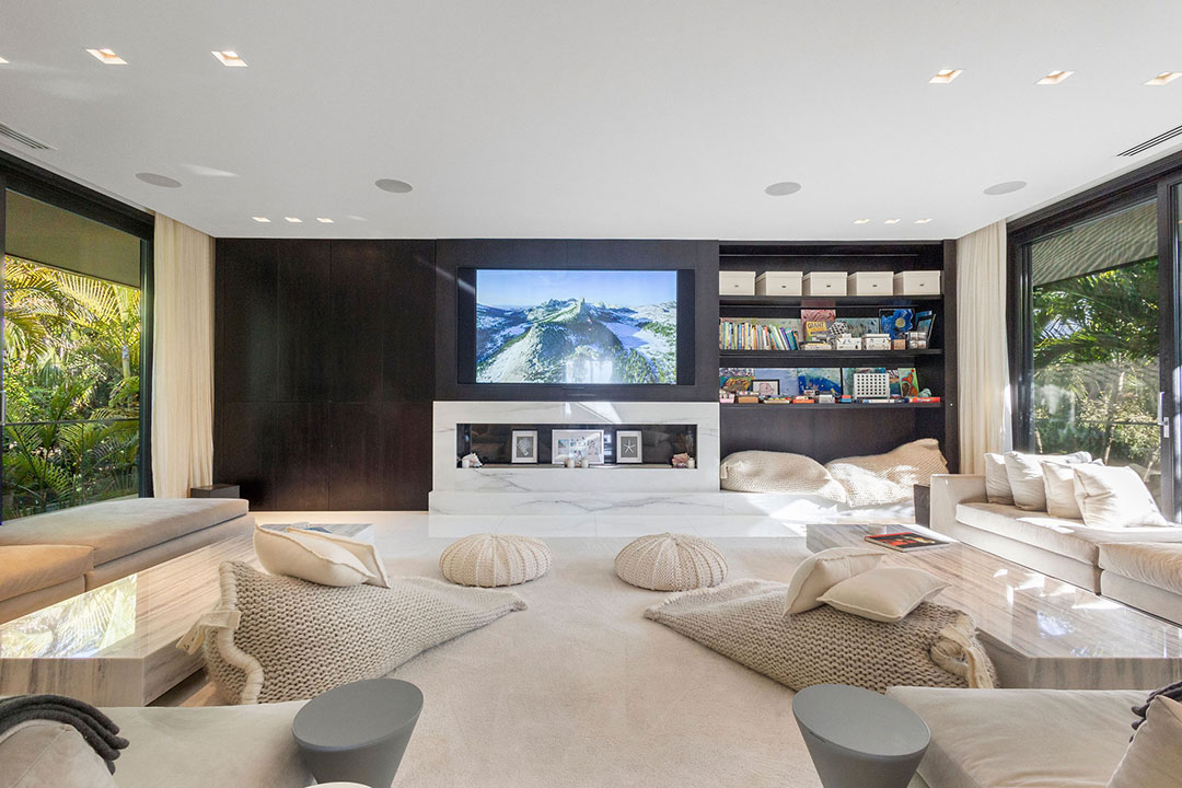 24 Apsara Bahamas Media Room