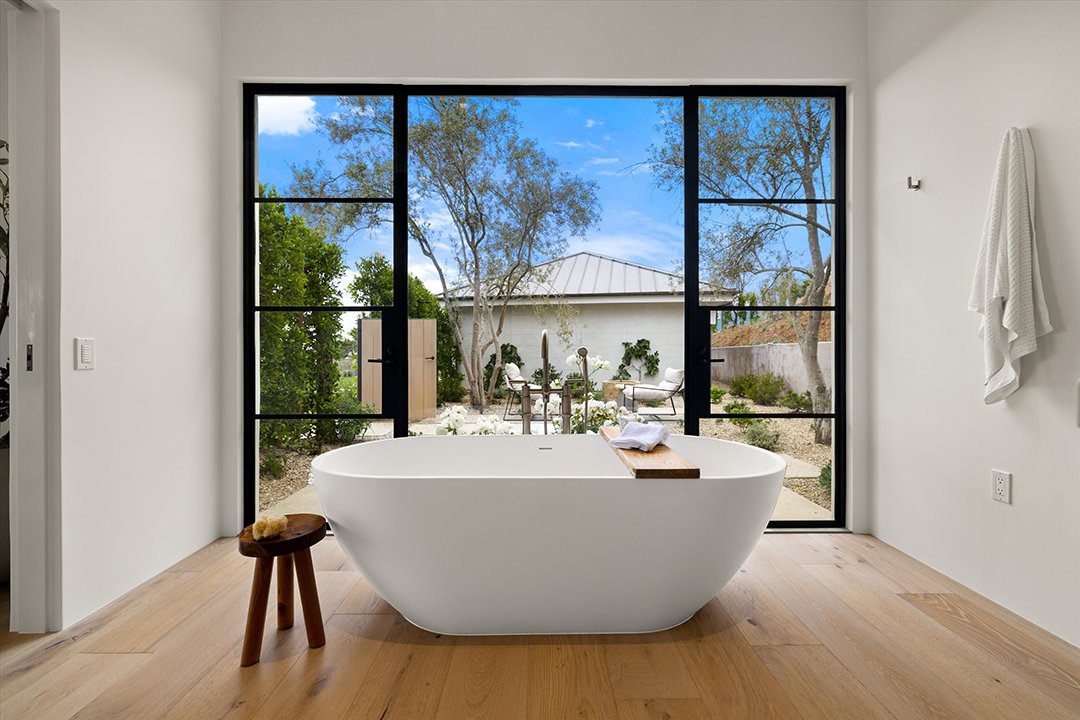 Ellen Degeneress Former Montecito Property Just Popped Up For Sale Asking 17 6m P