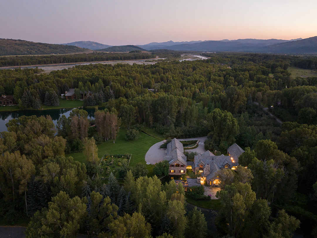 Explore A Stunning Wyoming Escape Priced At 22 5m Ac