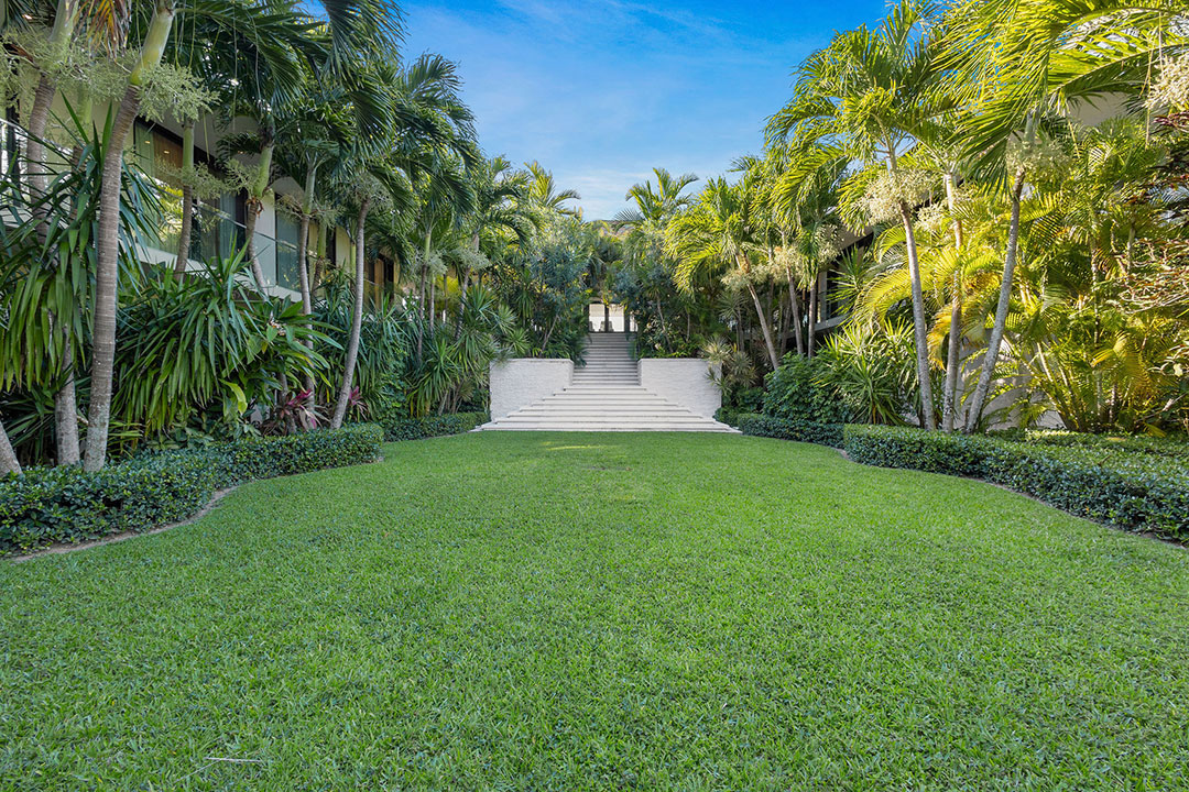 5 Apsara Bahamas Lawn