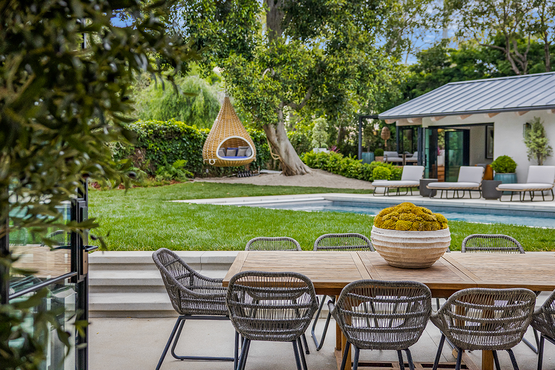 Renowned Record Producer Flips Pacific Palisades Property Listing It For 15m Zwwww