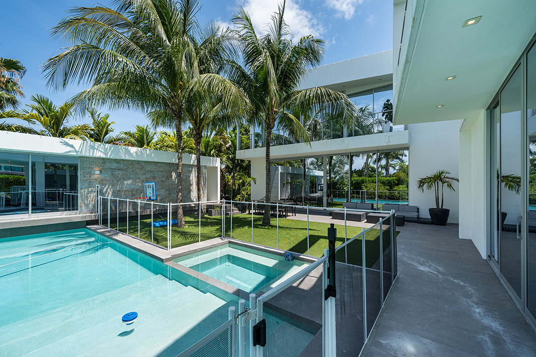 Miami Heats Victor Oladipo Lists Miami Beach Modern For 10m A