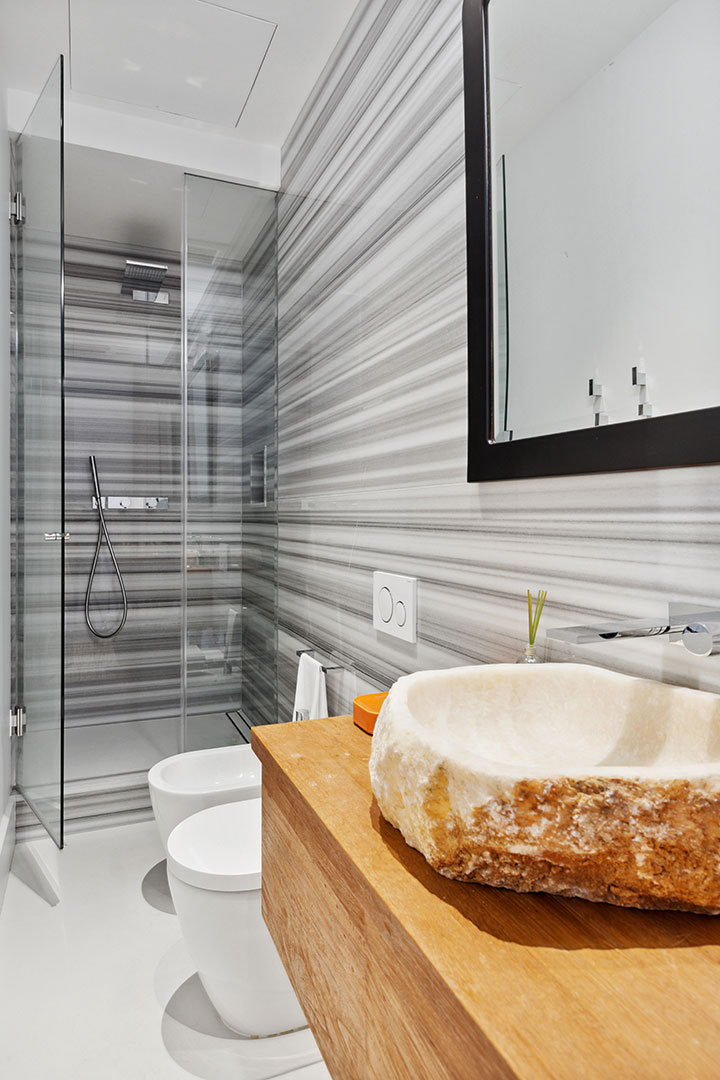 Taylor Swift Cornelia Street For Sale Bathroom 16