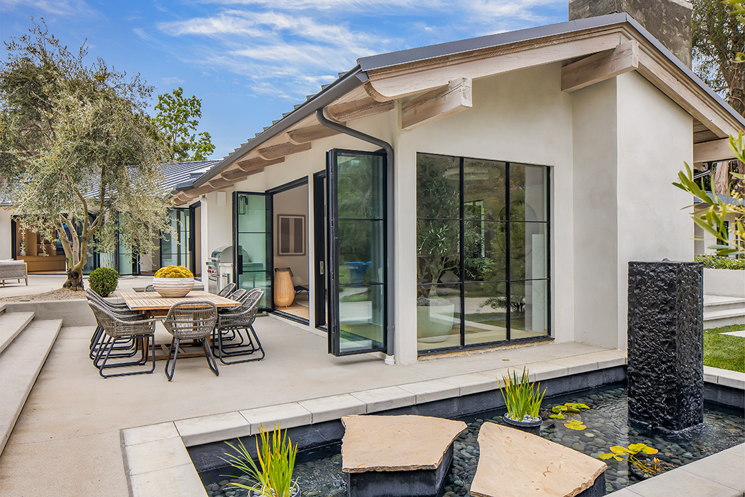 Renowned Record Producer Flips Pacific Palisades Property Listing It For 15m Zw