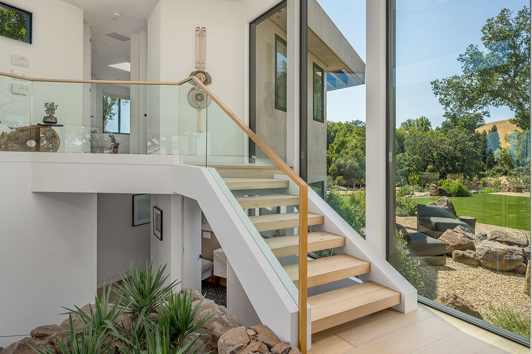 23 Decorist Founder Stairs