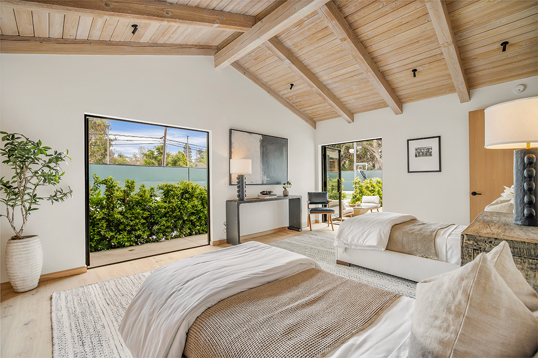 Renowned Record Producer Flips Pacific Palisades Property Listing It For 15m Zzz