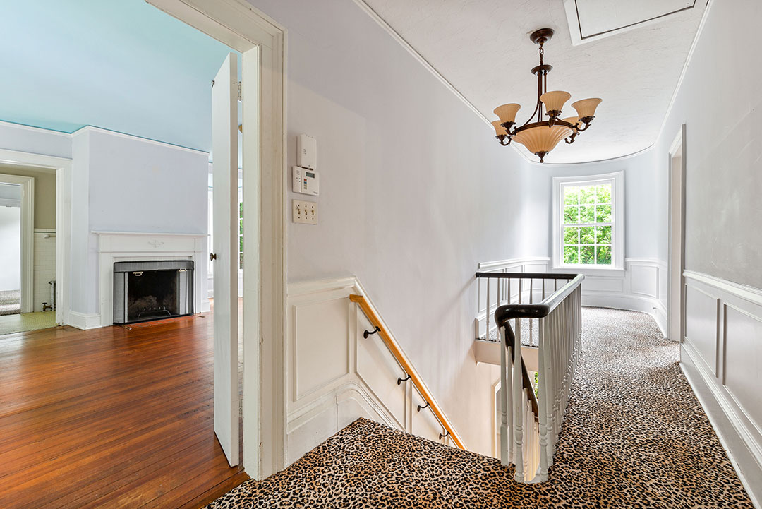 22 Andre Leon Talley Upstairs