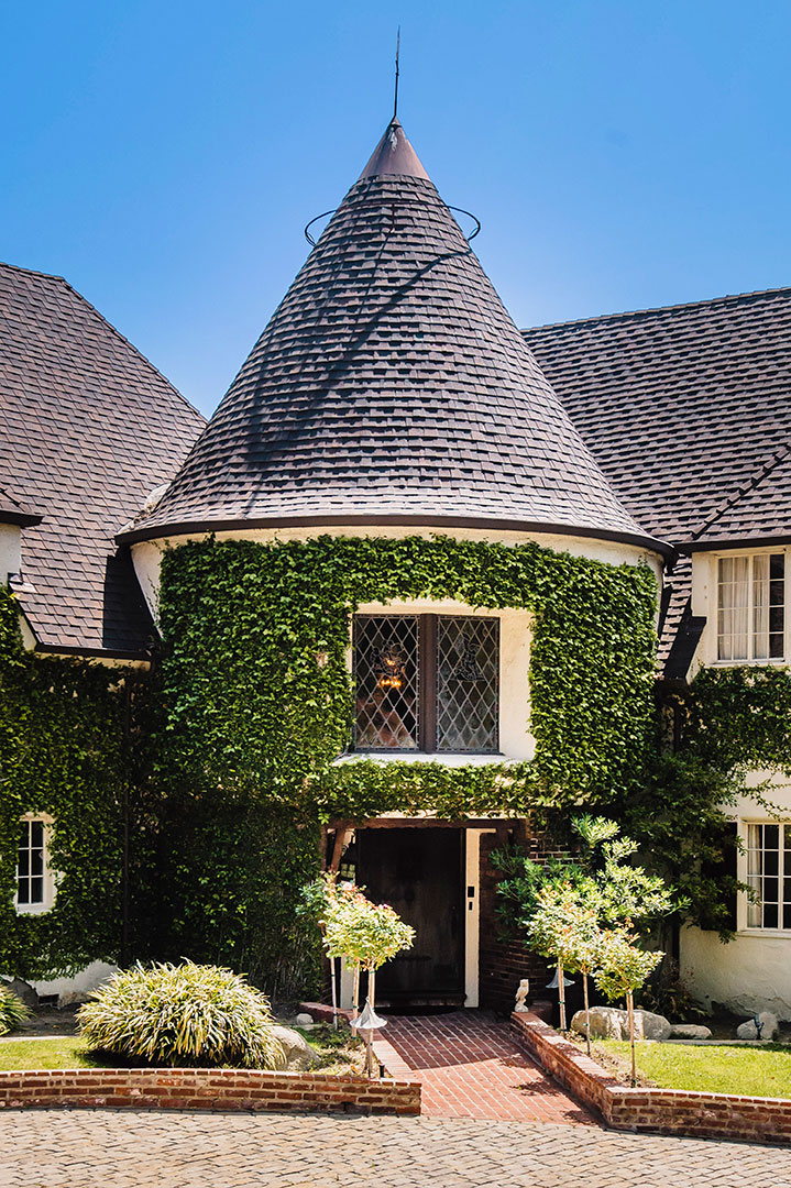 02 Walt Disney Exterior Front Door