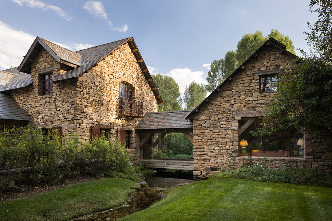 Explore A Stunning Wyoming Escape Priced At 22 5m Aaaa