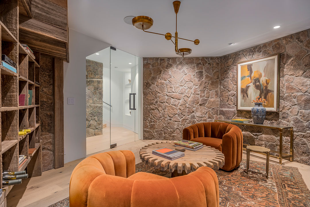 21 Decorist Founder Basement