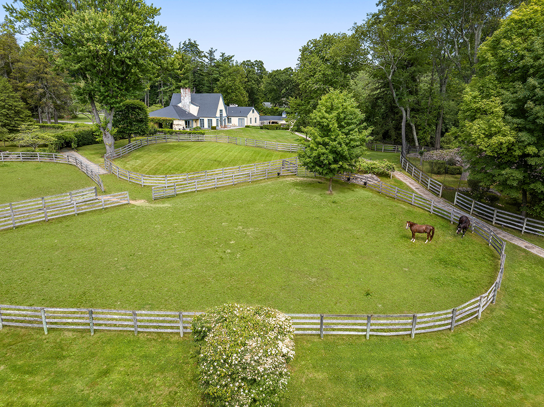 One-of-a-kind-Greenwich-Estate-Hits-the-Market-for-$35M-2.jpg