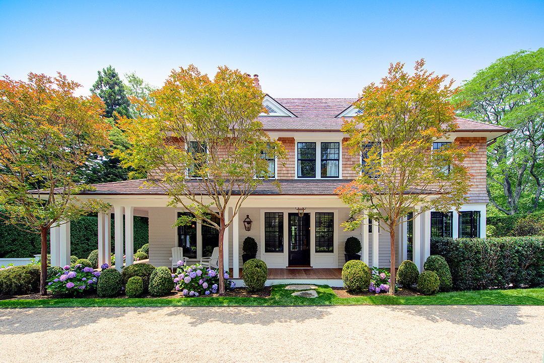 Publishing Power Couple Lists The Beautiful East Hampton Home They Built For 25m P