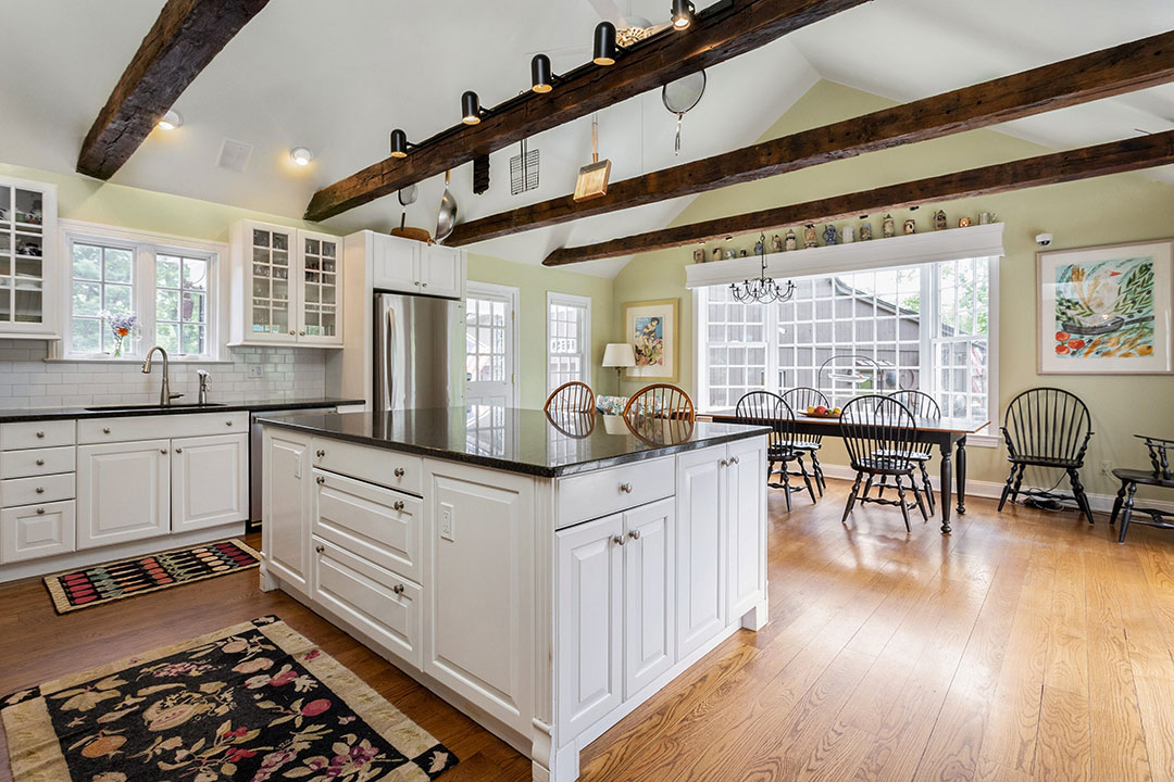 6 Versailles Farm Kitchen