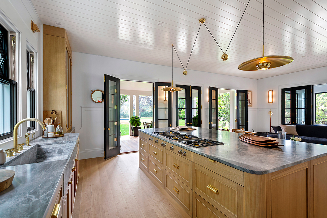 Publishing Power Couple Lists The Beautiful East Hampton Home They Built For 25m K