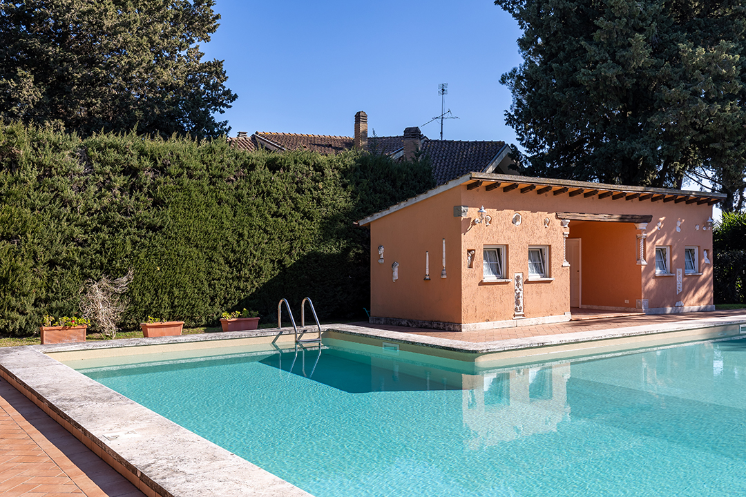 Dreamy Roman Estate Owned By The Gucci Family Seeks 16m 17