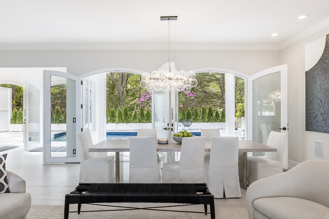 Actress Drea De Matteos Former Family Summer Home In East Hampton Hits The Market 26threemileharbordr Easthampton Dining 1 Credit Lena Yaremenko