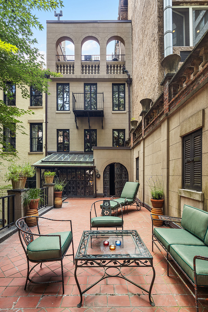 Late Broadway Icon Stephen Sondheims Longtime Nyc Townhouse Is Up For Sale Zz