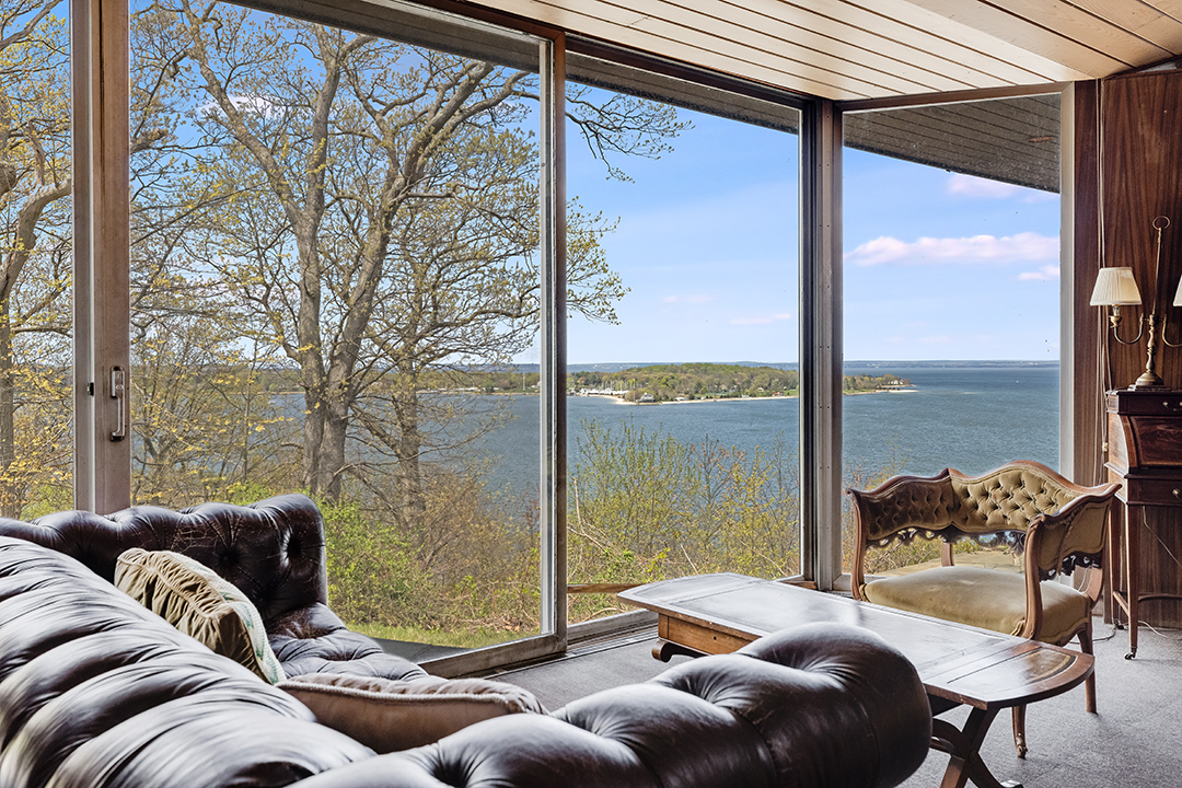 An John Stedman Designed Oyster Bay Home Asks 8 5m E