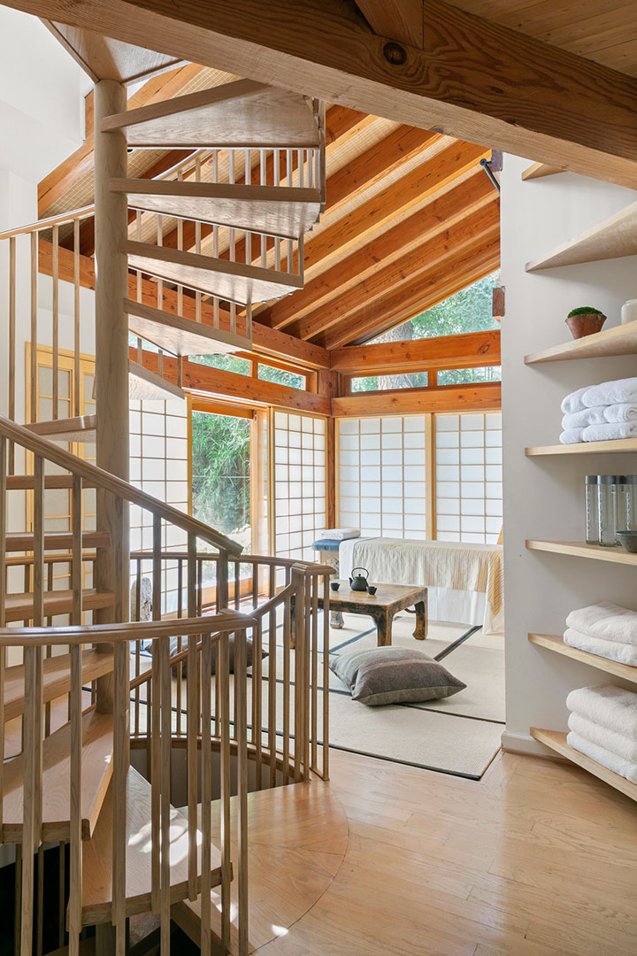 16 Allen Kay La Stairs