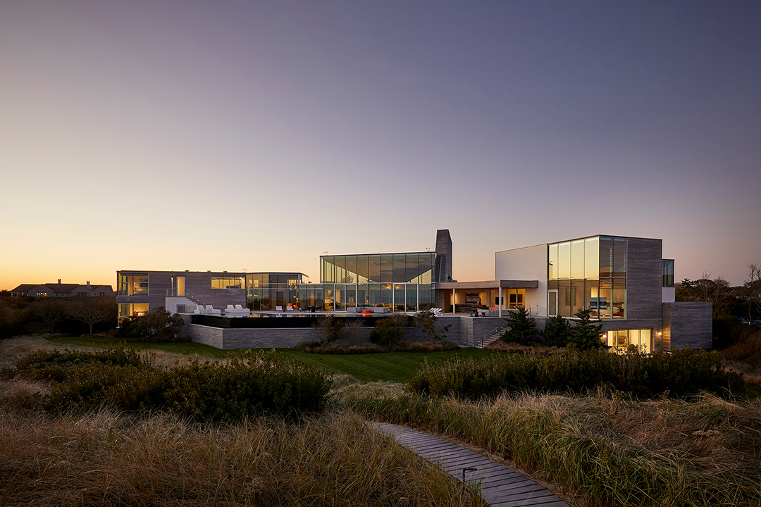 Wainscott Modern Masterpiece Once Featured In Succession Looks For 55m 115beachlanewainscott Dusk Web