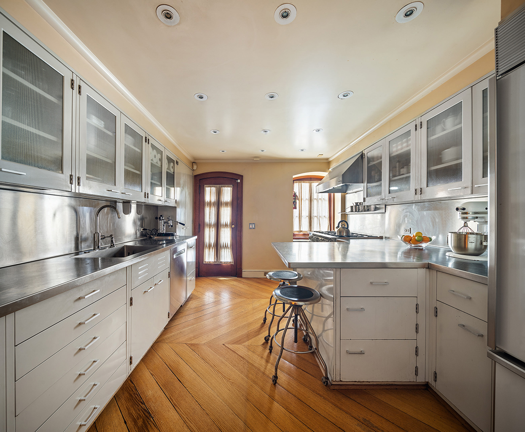 Late Broadway Icon Stephen Sondheims Longtime Nyc Townhouse Is Up For Sale K