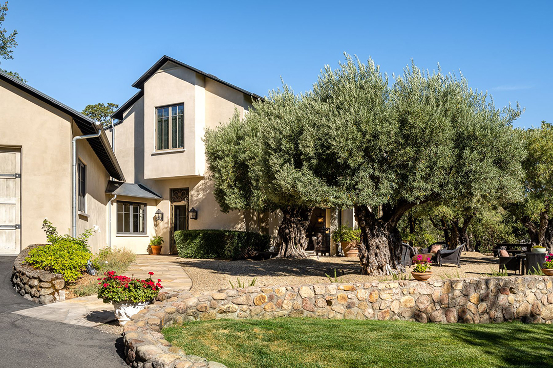 Take A Tour Of The Grounds Of This Napa Valley Compound Priced At 18m E