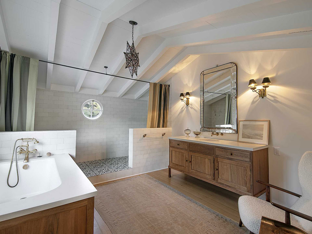 20 Montecito Bathroom