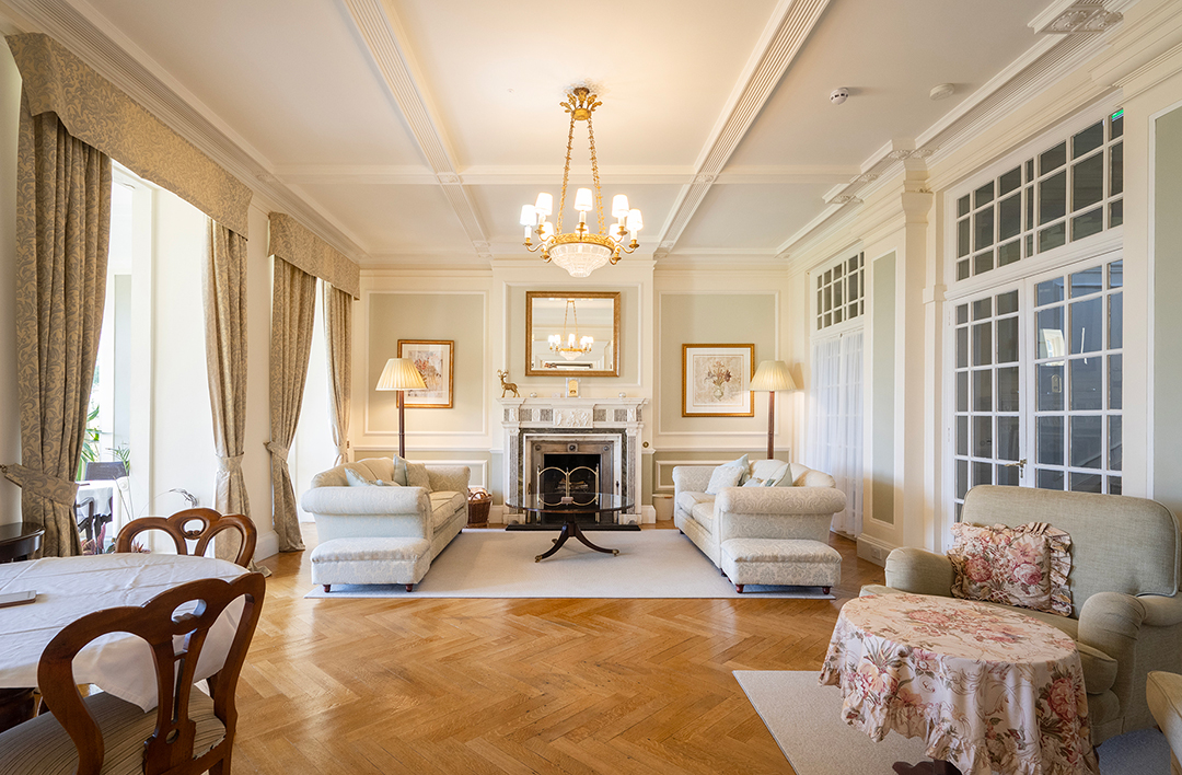 Bob Dylan Lists His Sophisticated Scottish Highlands Manor Set On 24 Acres Nethy Bridge Edinburgh Knight Frank Oieo 3000000 15