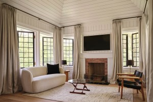 Publishing Power Couple Lists The Beautiful East Hampton Home They Built For 25m A Adrian Gaut Sothebys International Realty E