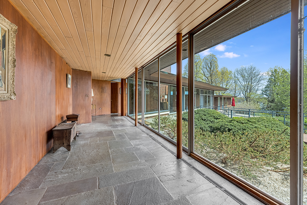 An John Stedman Designed Oyster Bay Home Asks 8 5m A