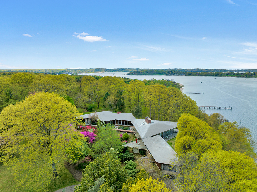 An John Stedman Designed Oyster Bay Home Asks 8 5m V