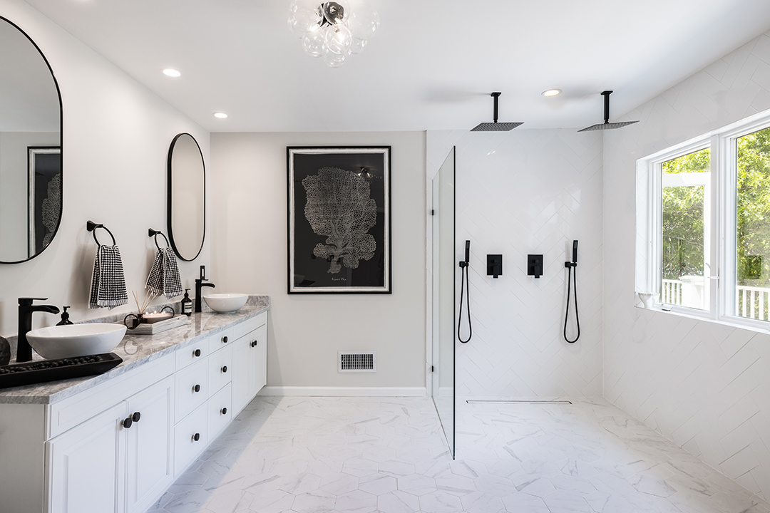 Actress Drea De Matteos Former Family Summer Home In East Hampton Hits The Market 26threemileharbordr Easthampton Bath 2 Credit Lena Yaremenko