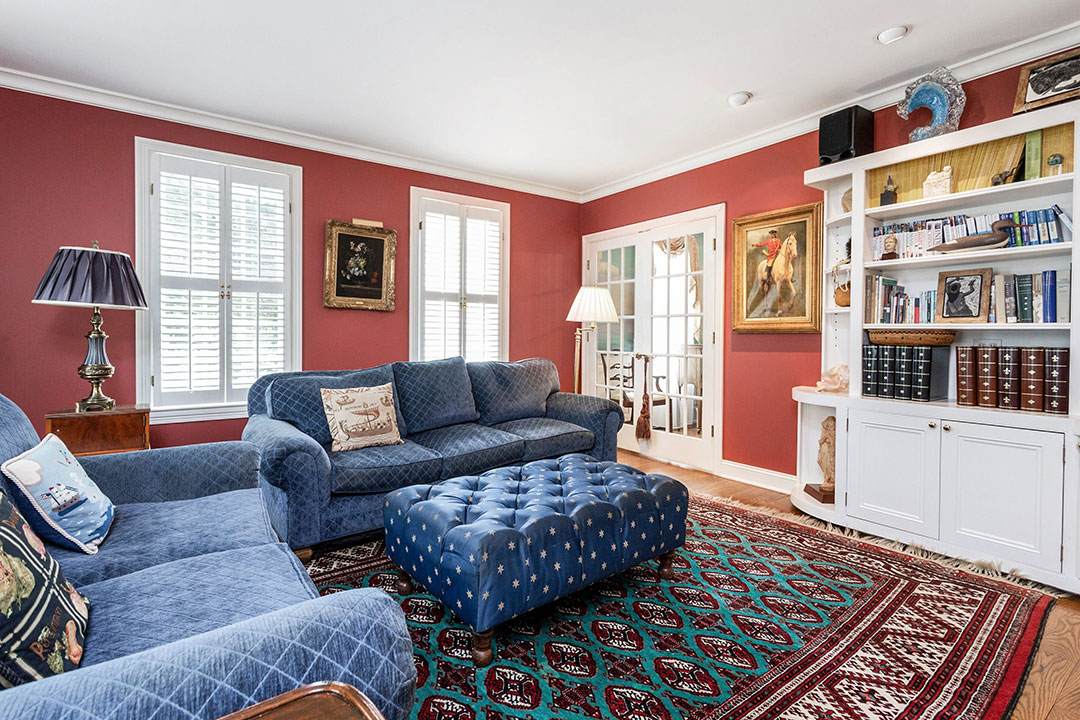 4 Versailles Farm Family Room