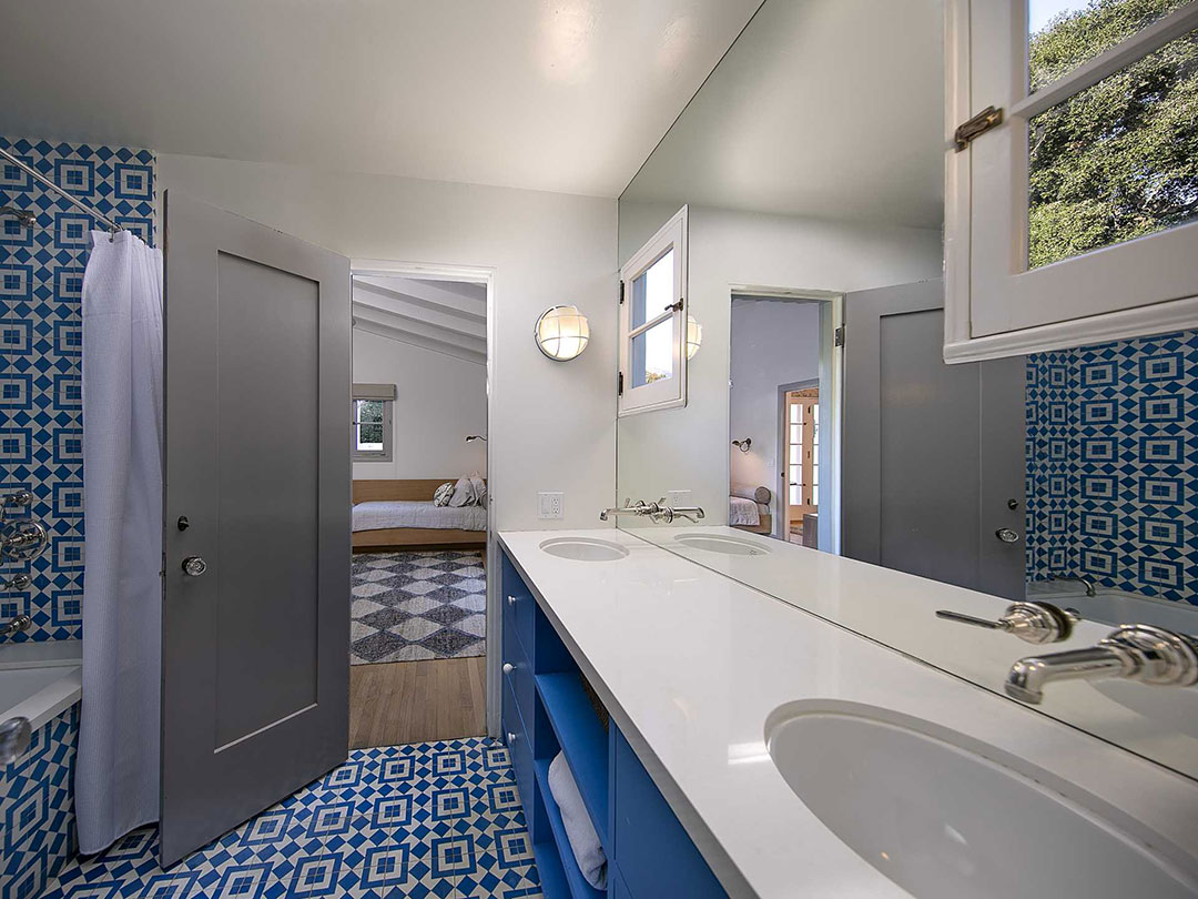 26 Montecito Guest Bath