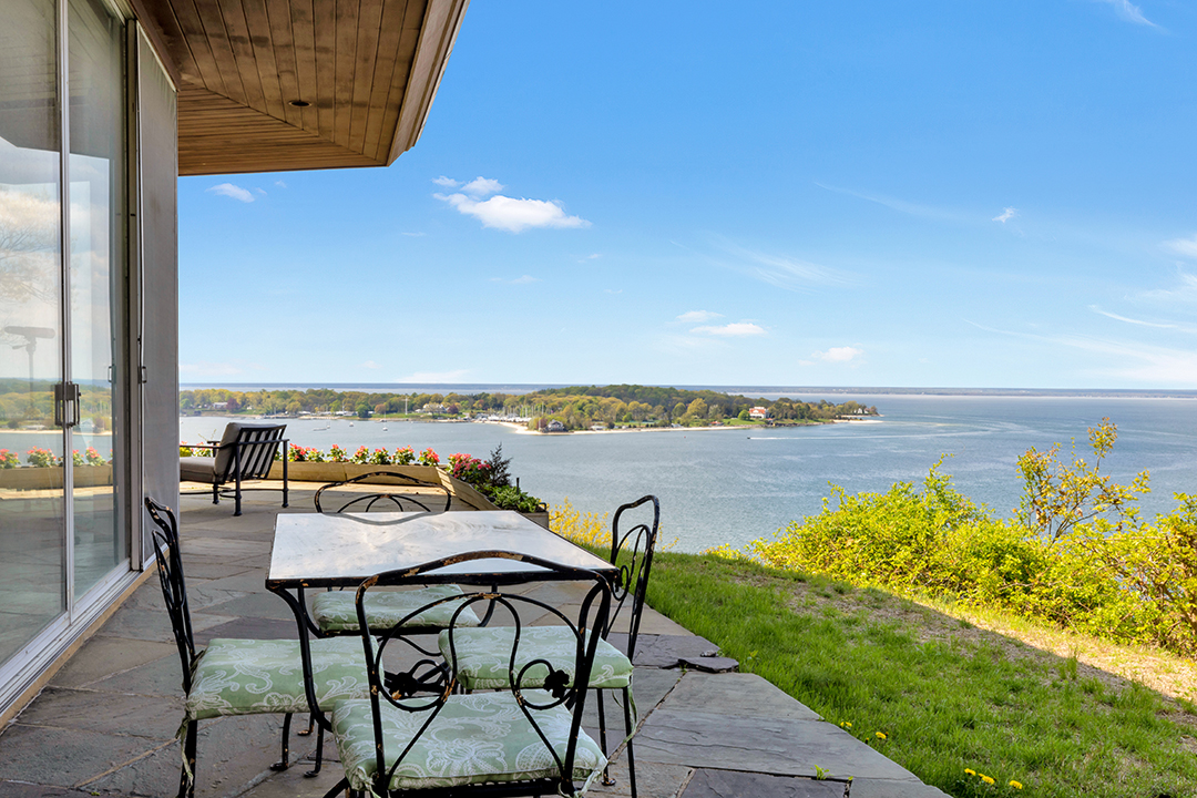 An John Stedman Designed Oyster Bay Home Asks 8 5m P