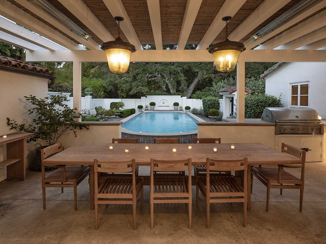 6 Montecito Outdoor Dining