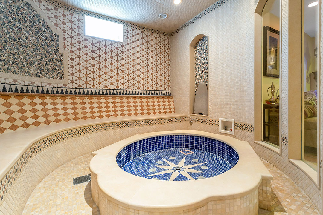 10 Versailles Farm Bath