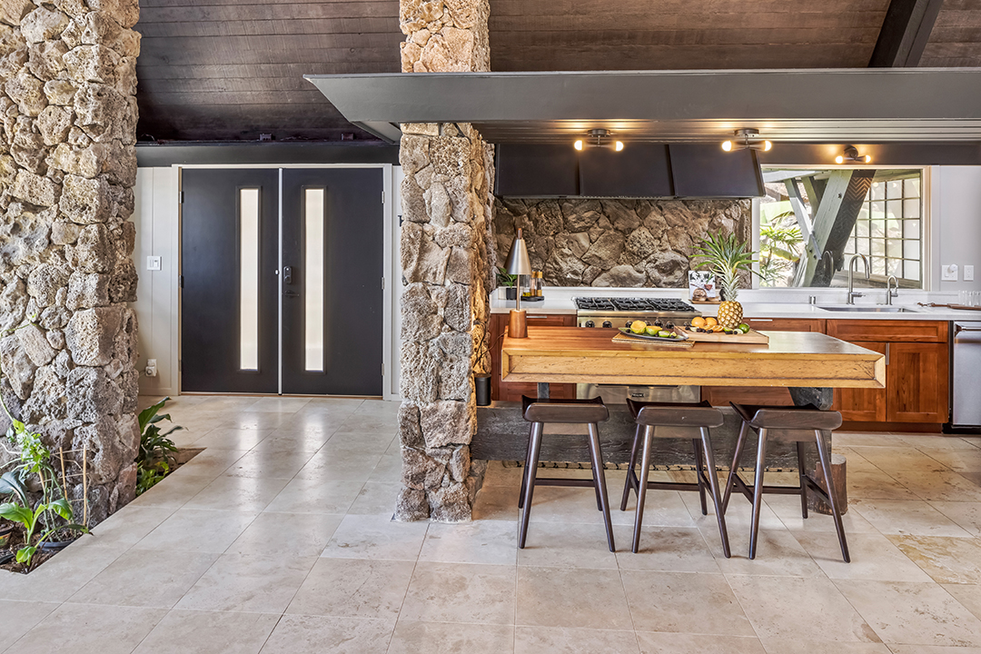 A Movie Producer And Interior Designers Transformed Hawaii Haven Is Now Up For Grabs 360 C