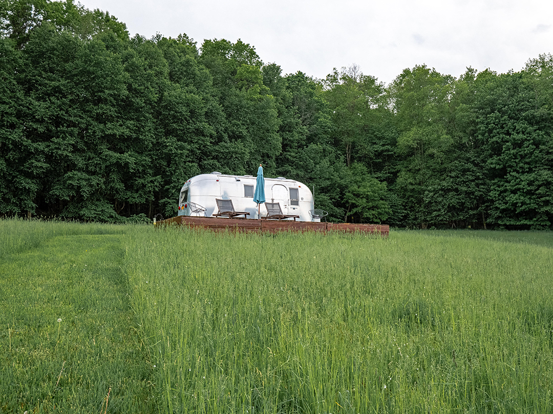 Heiress Beverly Kerzners Hudson Valley Paradise Hits The Market For 25m 461 Silvernails Road Pine Plains Ny 89