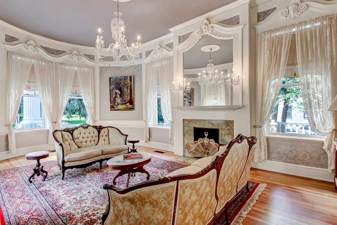 Grand Greek Revival Mansion Sets Record For Highest Savannah Ga Sale Ever 25 Web Or Mls 2 513 Whitaker St 2
