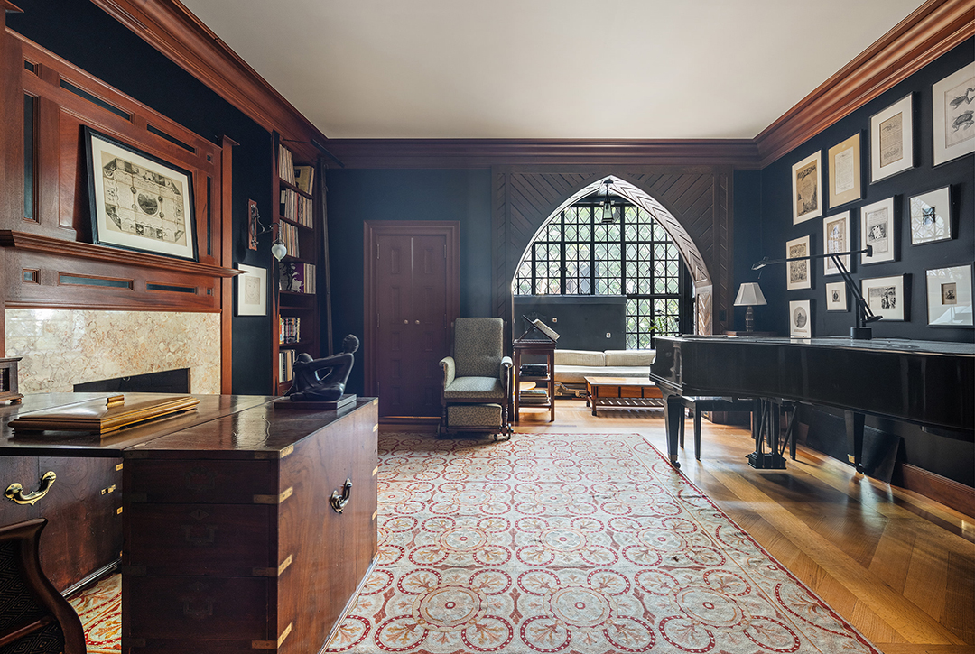 Late Broadway Icon Stephen Sondheims Longtime Nyc Townhouse Is Up For Sale F