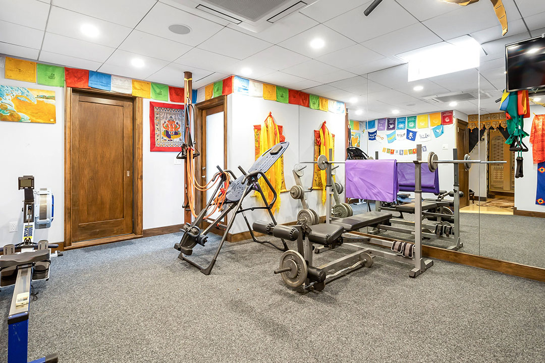 12 Versailles Farm Gym