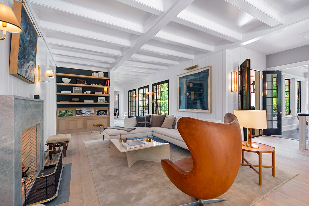 Publishing Power Couple Lists The Beautiful East Hampton Home They Built For 25m D