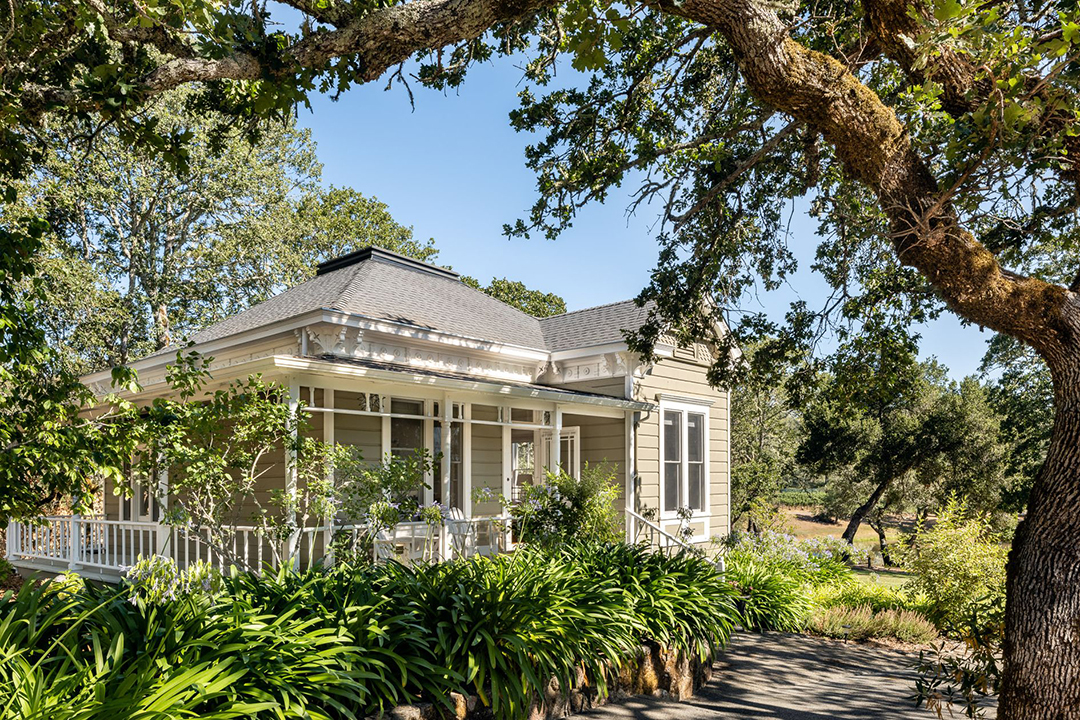 Take A Tour Of The Grounds Of This Napa Valley Compound Priced At 18m D