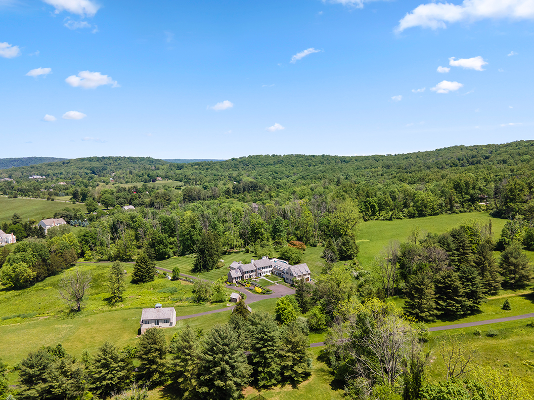 Explore A Reimagined Pennsylvania Home Dating Back To The 1700s 048