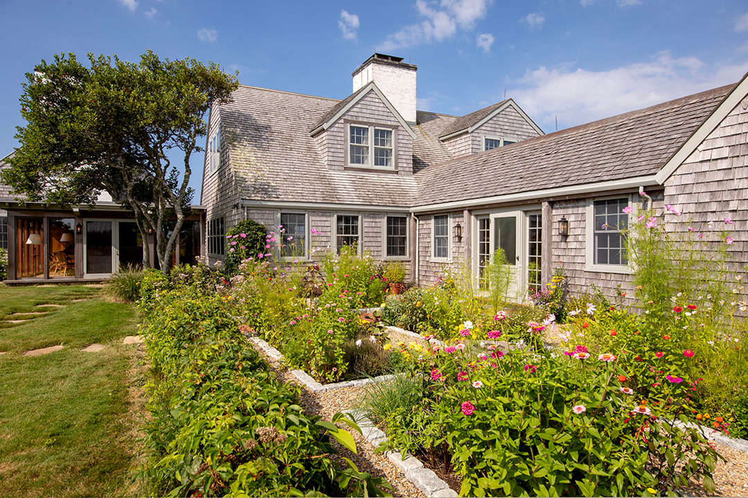 Diane Sawyer Asks 24m For Her 20 Acre Marthas Vineyard Compound J