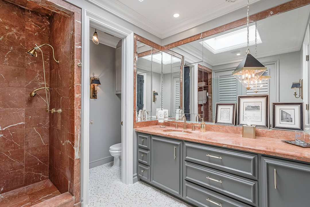 Liberace Glamorous Yet Cozy Former West Hollywood Home Asks 3 6m N