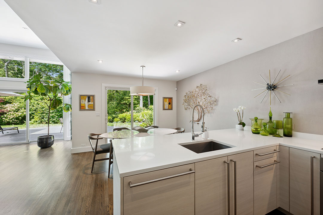 23 East Hampton Harry Bates Kitchen