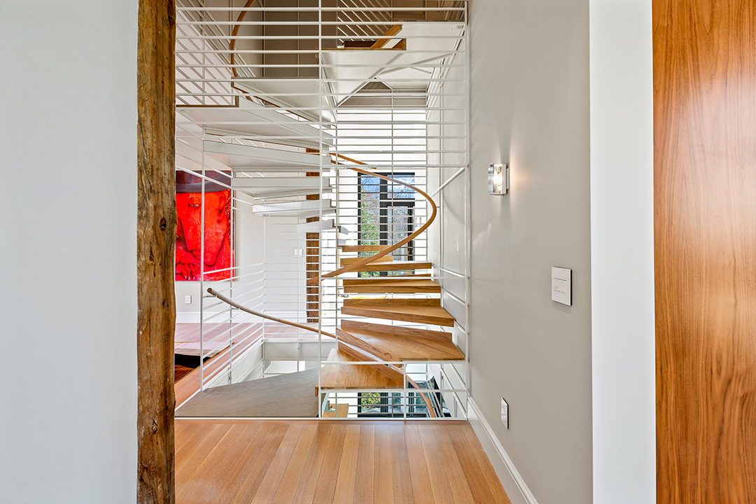 Unique Ct Estate With A Revamped Circa 1792 Colonial And A Sleek Barn House Lists For 9 5m E